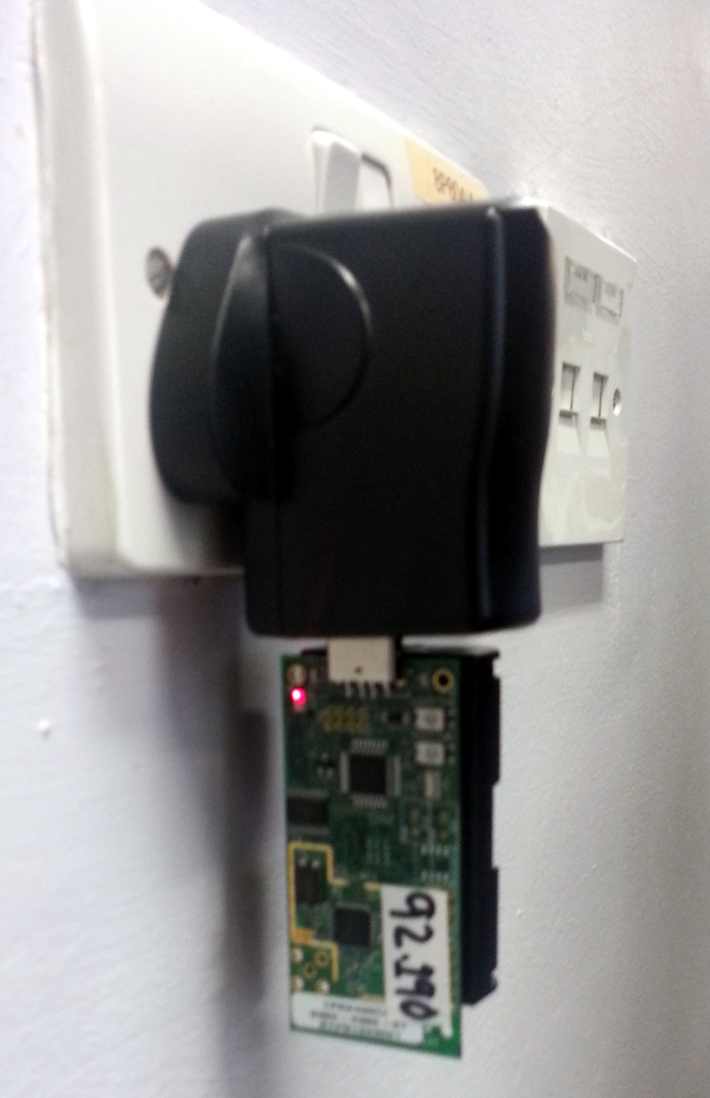 TelosB connected via USB to mains socket